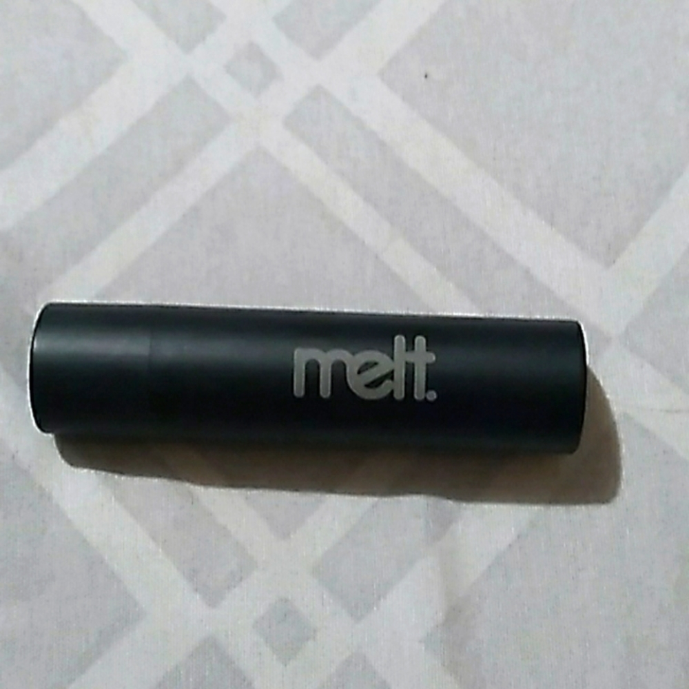Melt lipstick